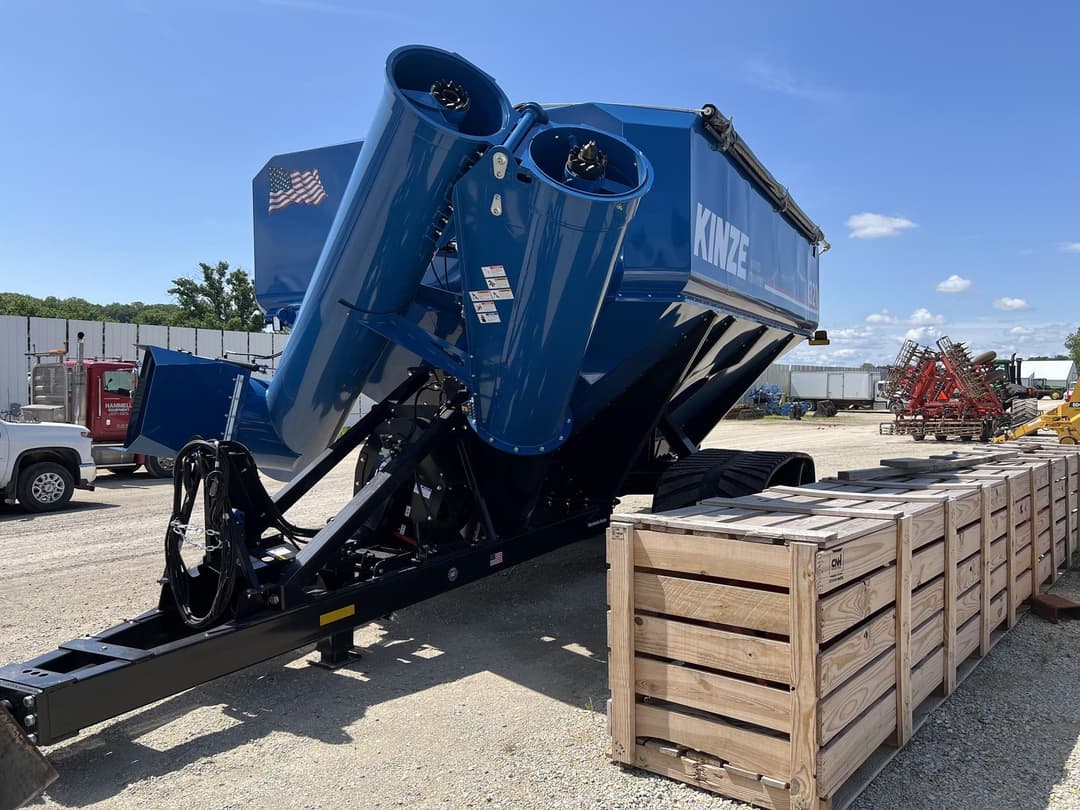 Image of Kinze 1321 Image 1