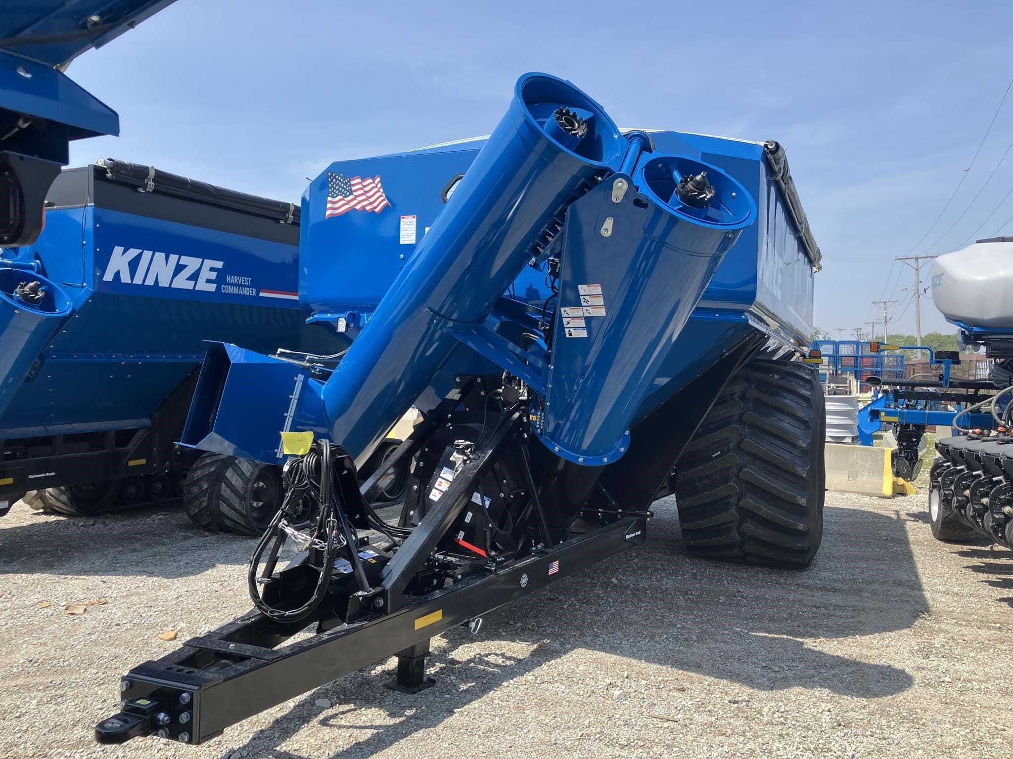 2025 Kinze 1321 Equipment Image0