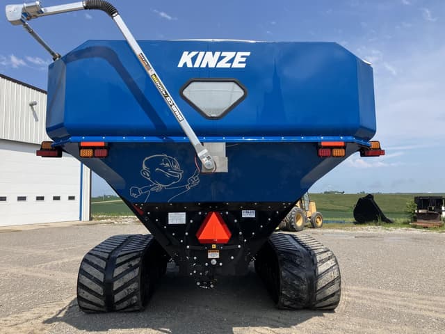 Image of Kinze 1421 equipment image 3