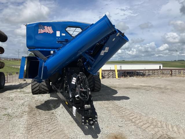 Image of Kinze 1421 equipment image 1