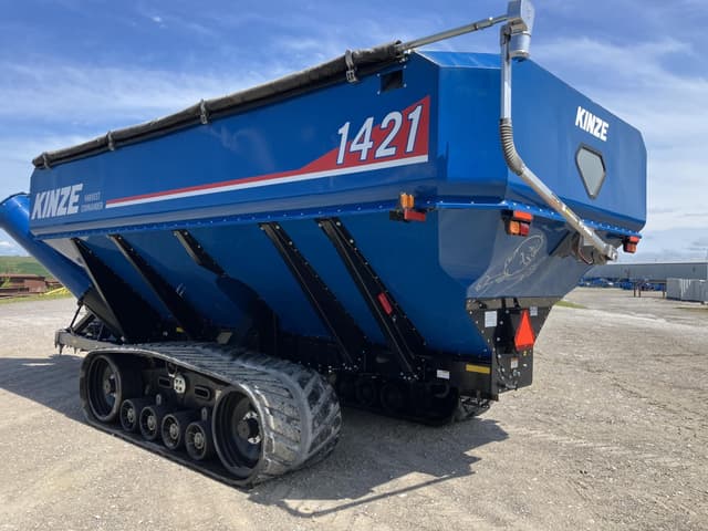 Image of Kinze 1421 equipment image 3
