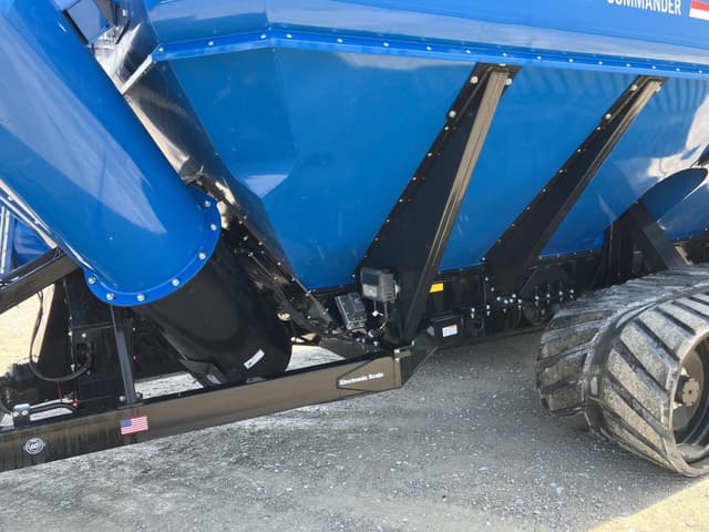 Image of Kinze 1421 equipment image 1
