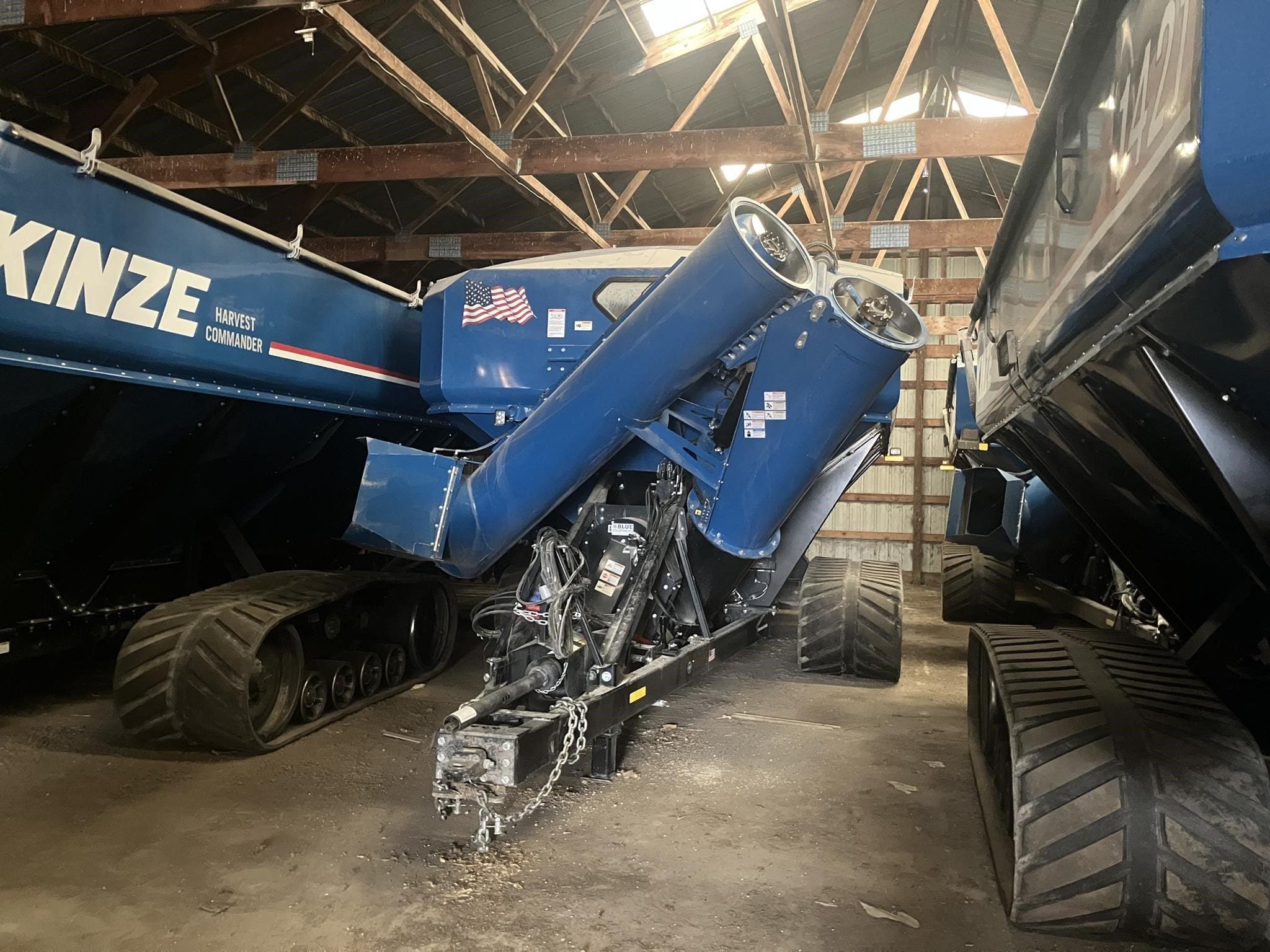 2025 Kinze 1421 Equipment Image0