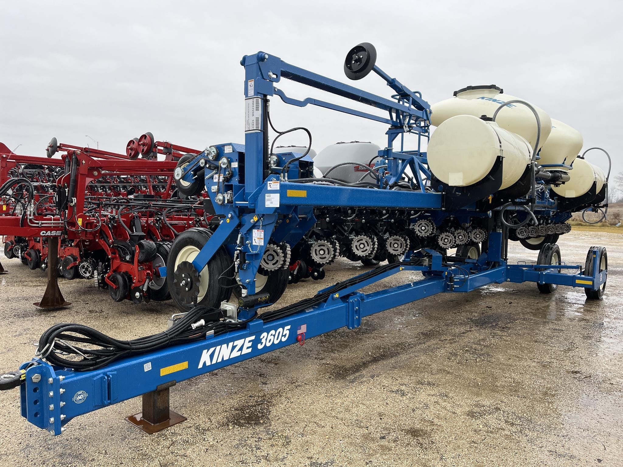 2025 Kinze 3605 Equipment Image0