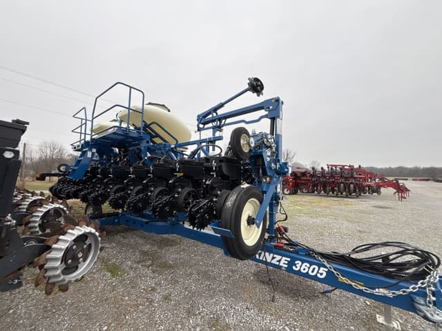 Image of Kinze 3605 equipment image 1