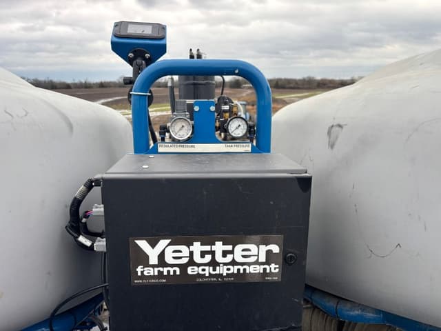 Image of Kinze 5670 equipment image 4