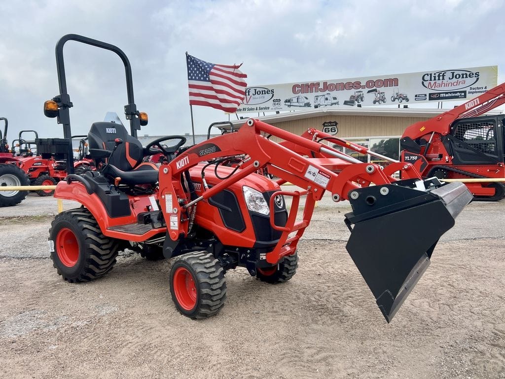 2025 Kioti CS2220 Equipment Image0