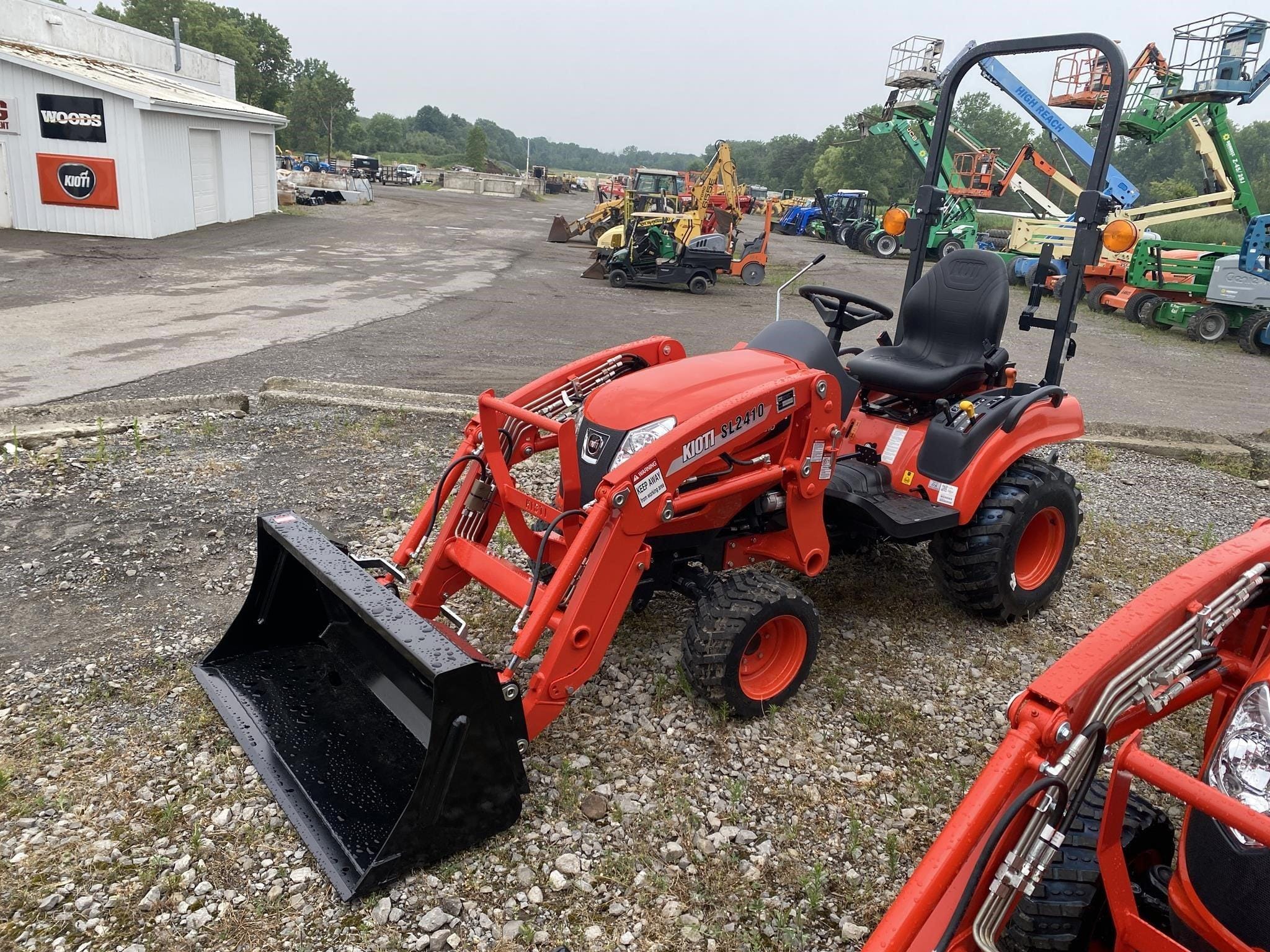 2025 Kioti CS2210 Equipment Image0