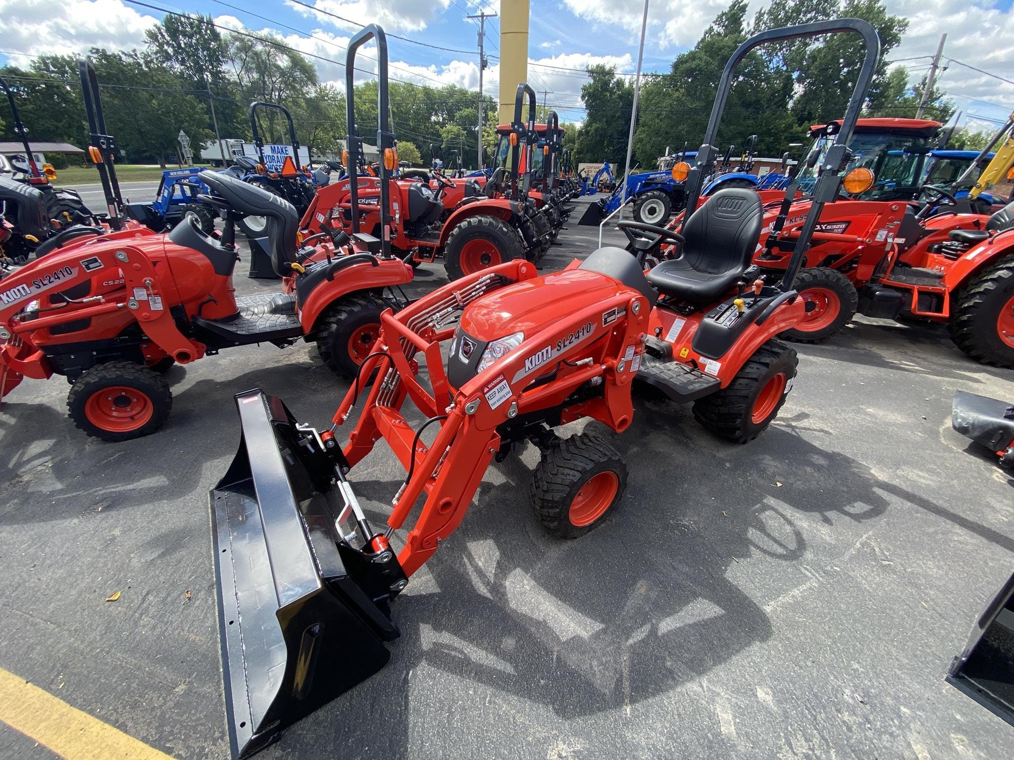 2025 Kioti CS2210 Equipment Image0