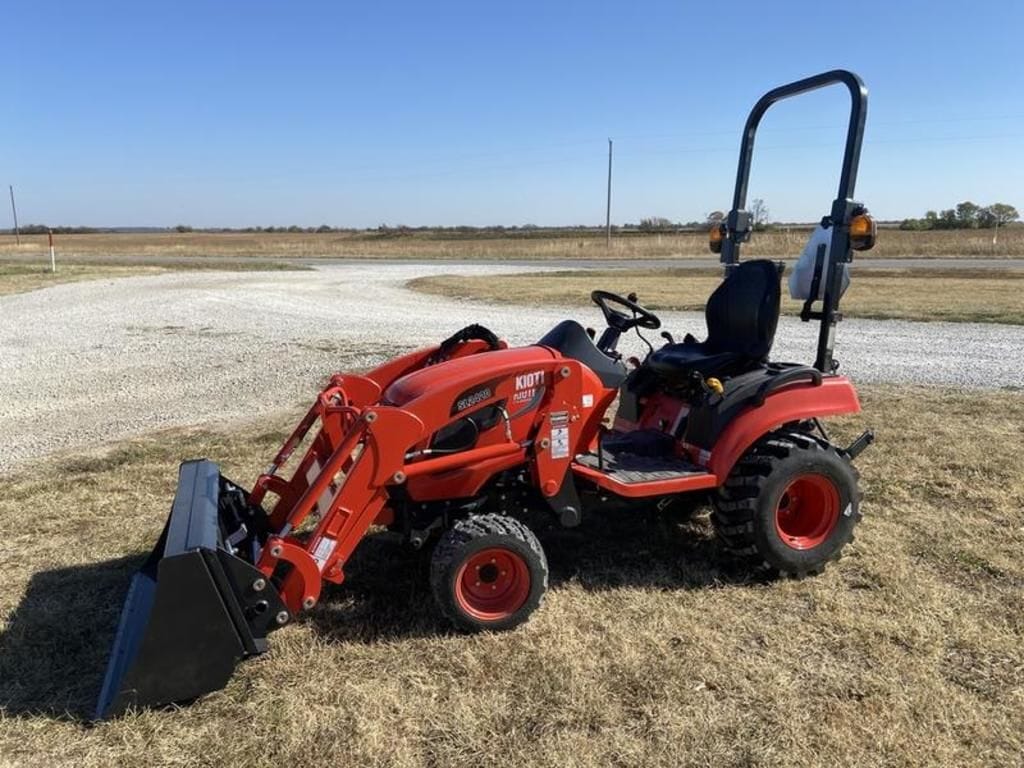2025 Kioti CS2220 Equipment Image0
