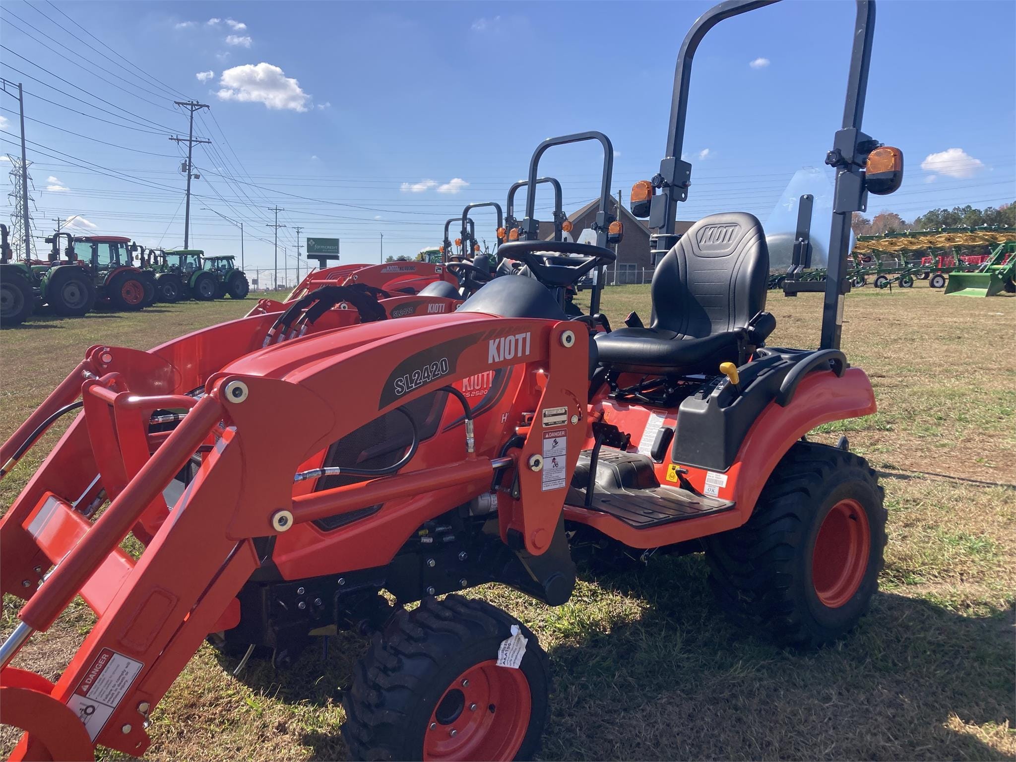 2025 Kioti CS2520 Equipment Image0