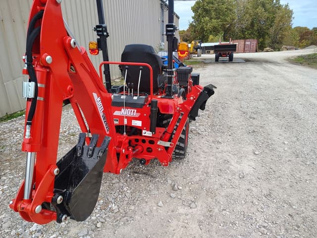 Image of Kioti CS2520 equipment image 4