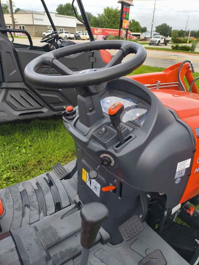 Image of Kioti CX2510HST equipment image 4