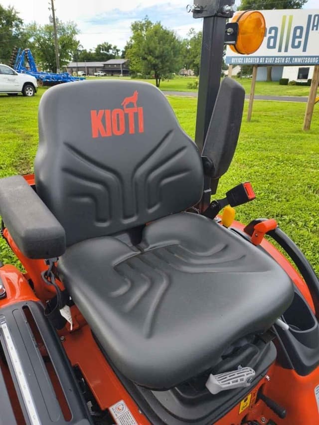 Image of Kioti CX2510HST equipment image 3
