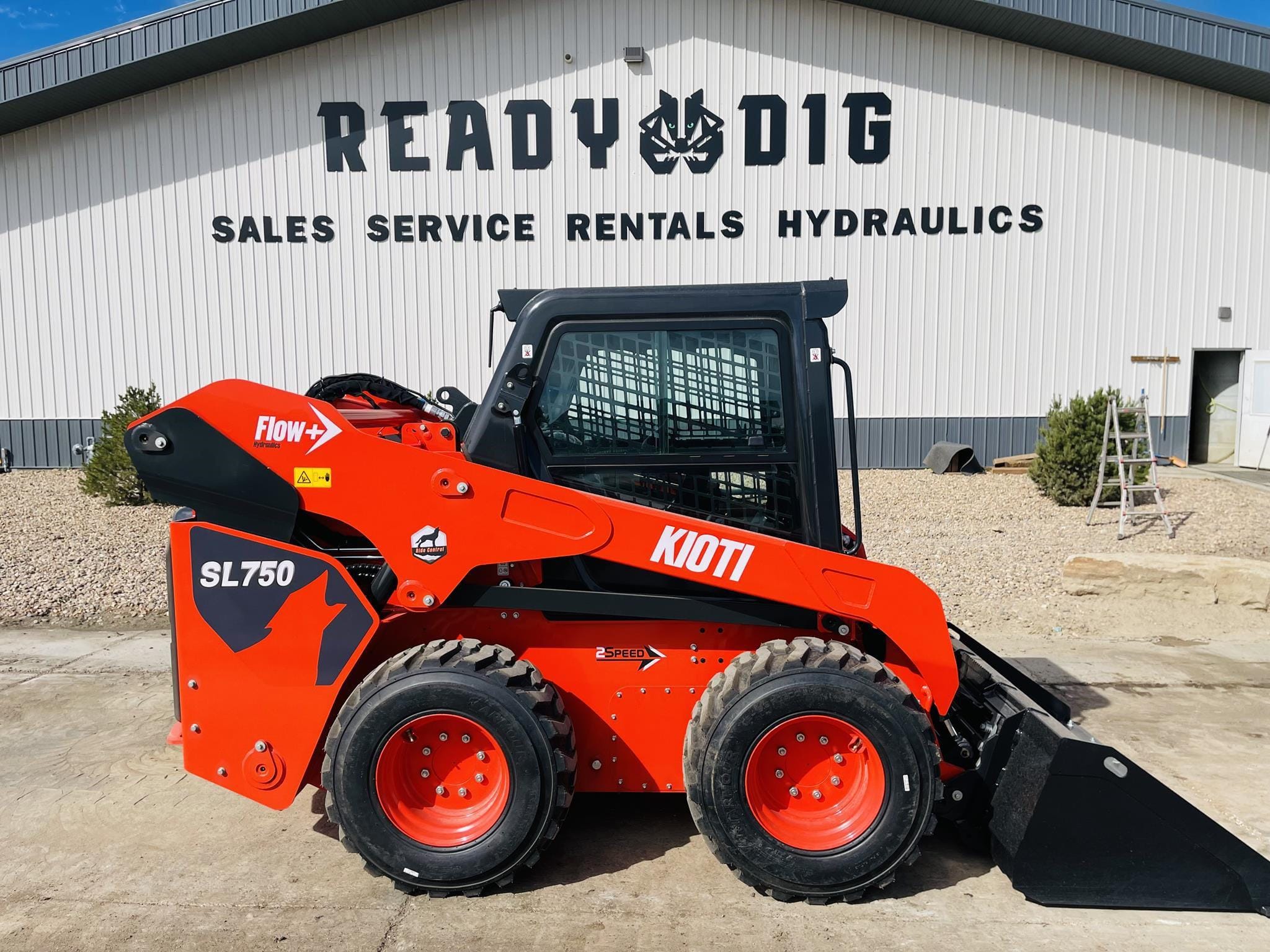 2025 Kioti SL750 Equipment Image0