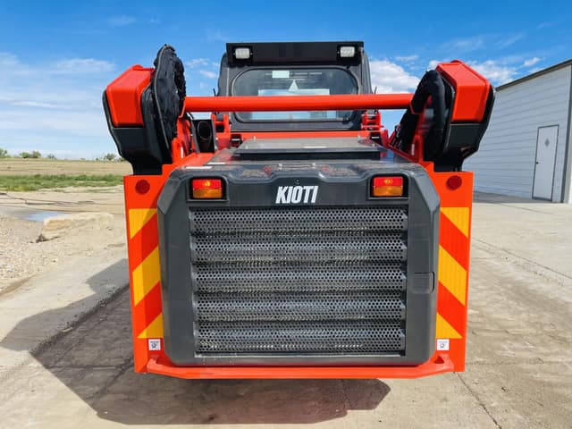 Image of Kioti SL750 equipment image 4