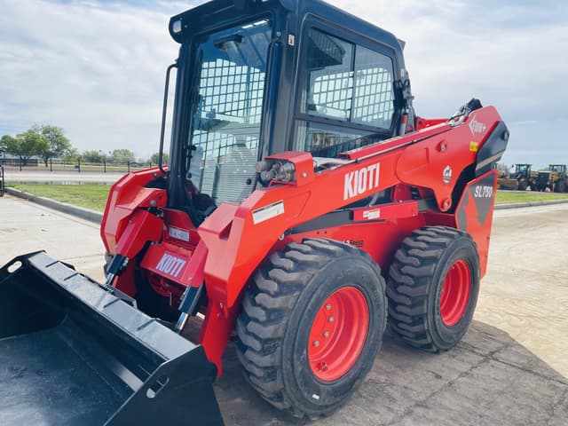 Image of Kioti SL750 equipment image 1