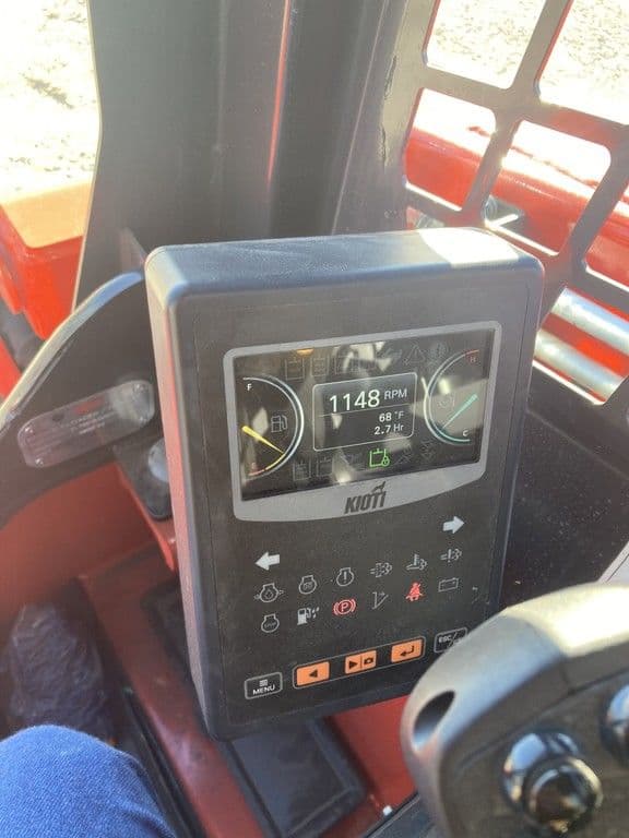 Image of Kioti TL750 equipment image 4