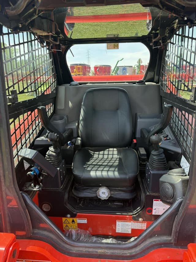 Image of Kioti TL750 equipment image 4
