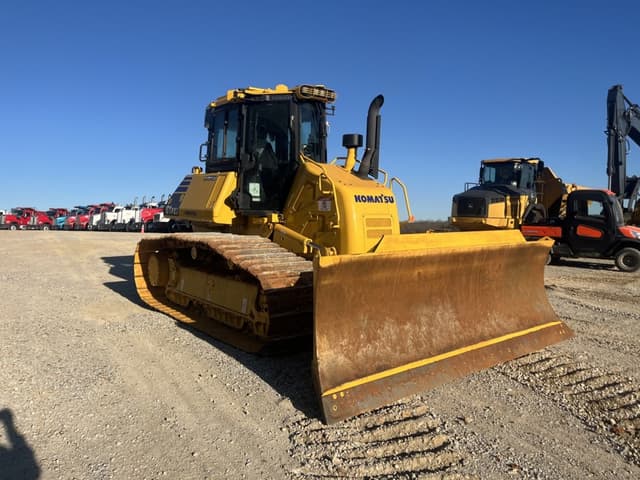 Image of Komatsu D61PXi-24 equipment image 3