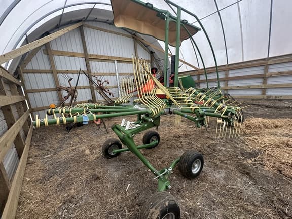 Image of Krone Swadro S420 equipment image 4