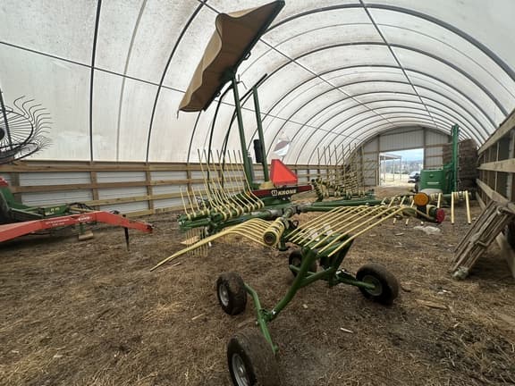 Image of Krone Swadro S420 equipment image 3