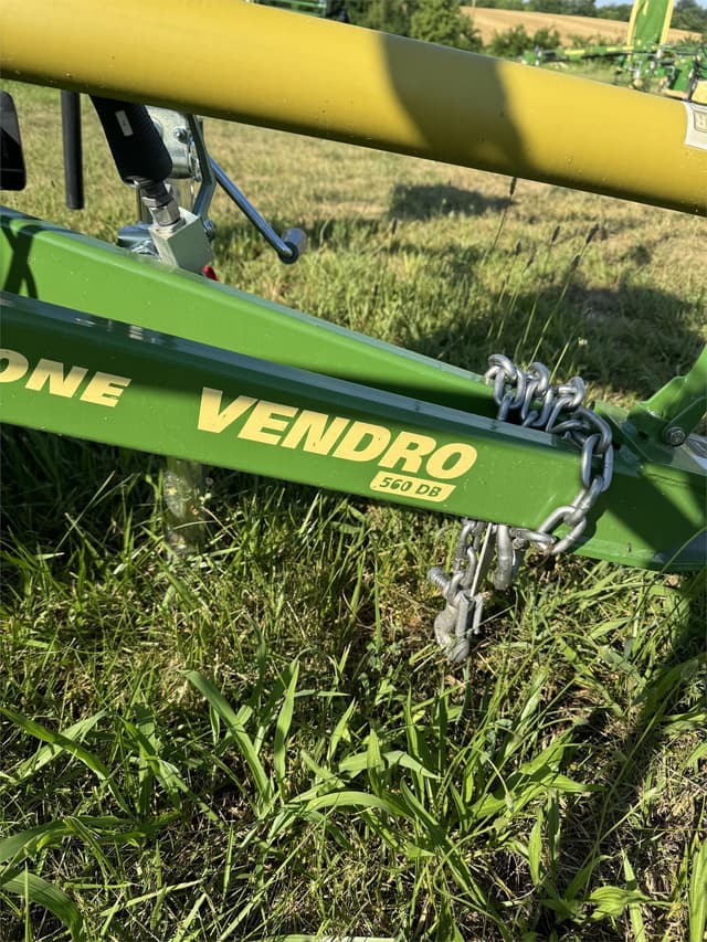 Image of Krone Vendro 560DB equipment image 2