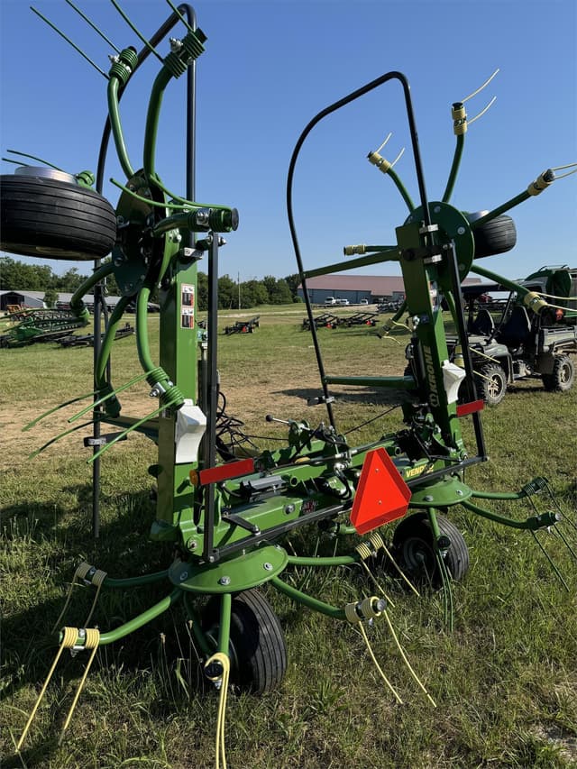 Image of Krone Vendro 560DB equipment image 3