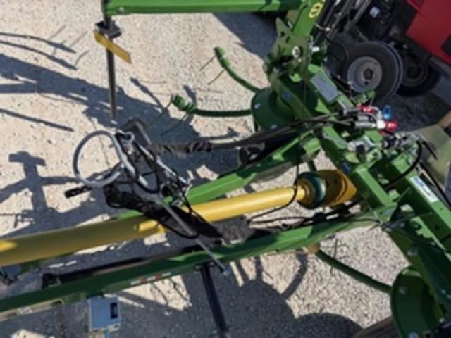 Image of Krone Vendro 560DB equipment image 4