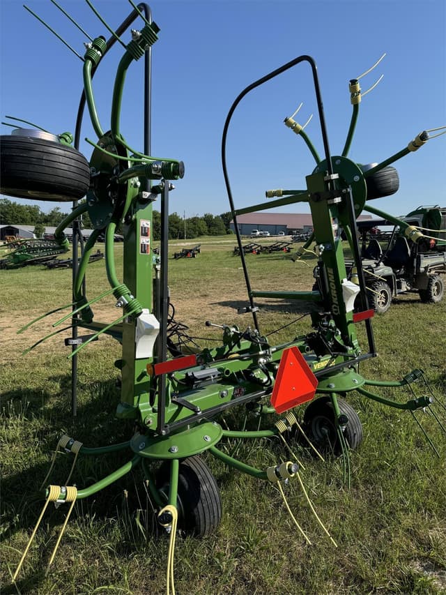 Image of Krone Vendro 560DB equipment image 3