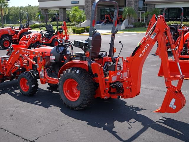 Image of Kubota B2601 equipment image 2