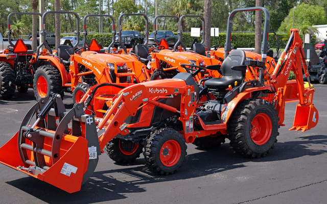 Image of Kubota B2601 equipment image 1