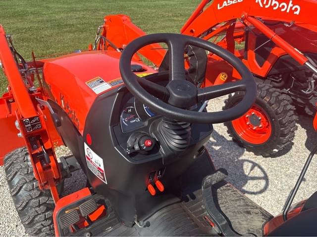 Image of Kubota B2601HSD equipment image 3