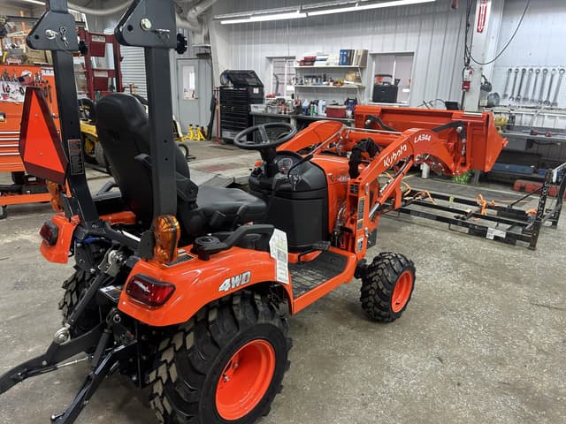 Image of Kubota BX2380 equipment image 3