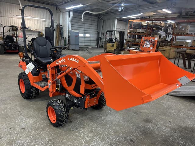 Image of Kubota BX2380 equipment image 1