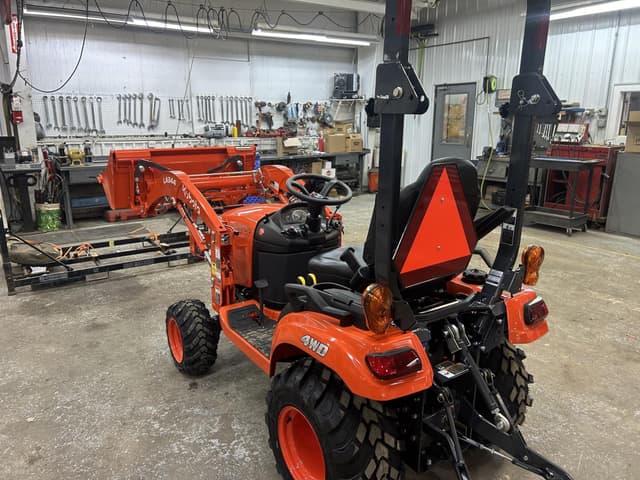 Image of Kubota BX2380 equipment image 2