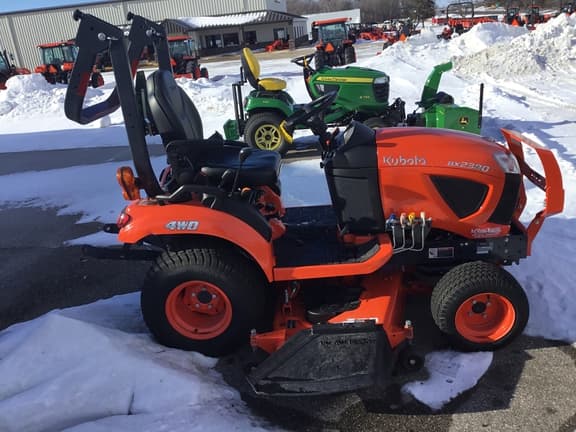 Image of Kubota BX2380 equipment image 3