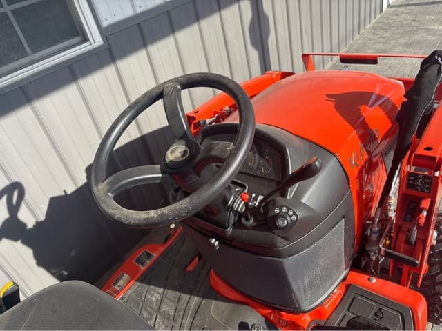 Image of Kubota BX2380 equipment image 4