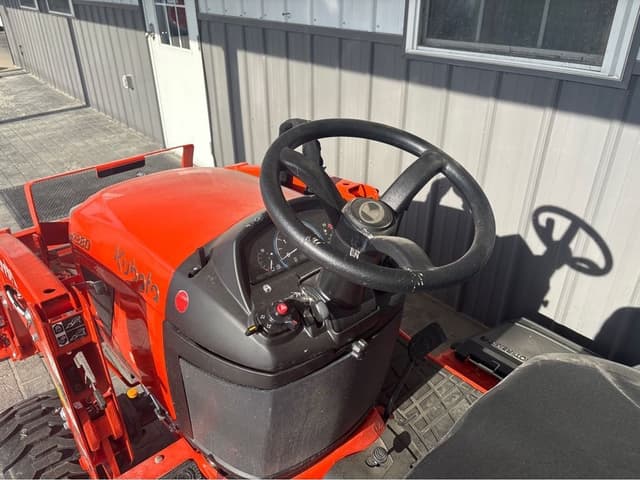 Image of Kubota BX2380 equipment image 4