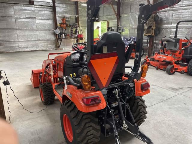 Image of Kubota BX2680 equipment image 4