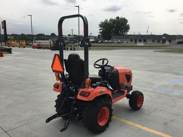 Image of Kubota BX2680 equipment image 4