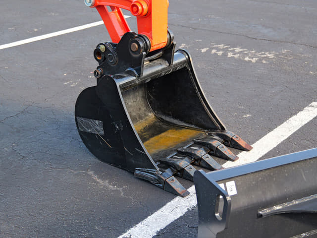 Image of Kubota KX033-4 equipment image 4