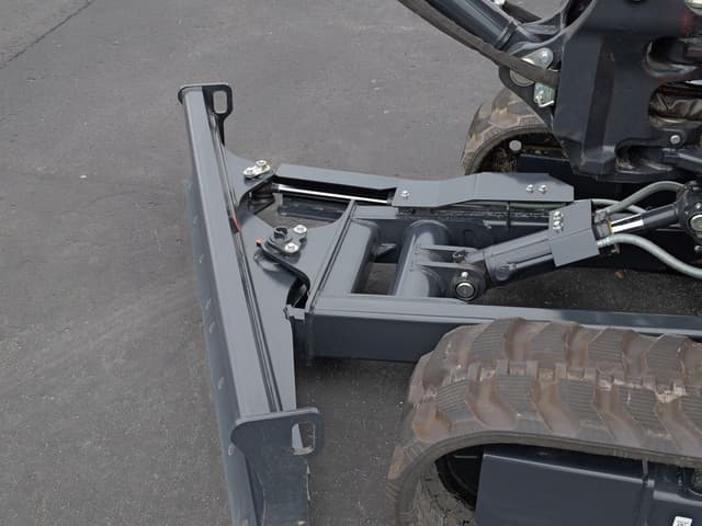 Image of Kubota KX040-5 equipment image 4