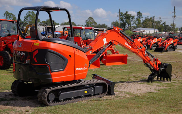 Image of Kubota KX040-5 equipment image 2