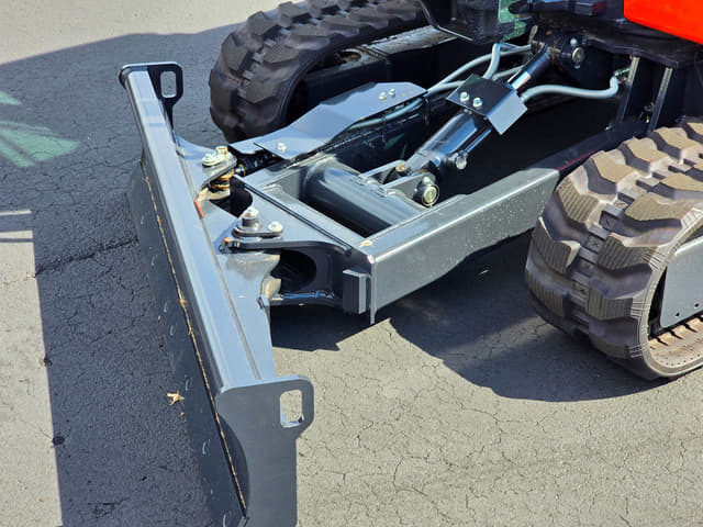 Image of Kubota KX040-5 equipment image 4