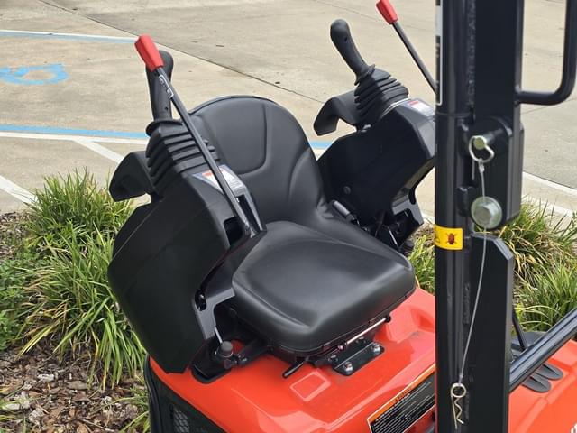 Image of Kubota U10-5 equipment image 2