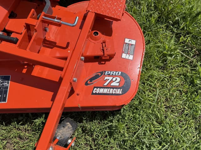 Image of Kubota F2690 equipment image 3