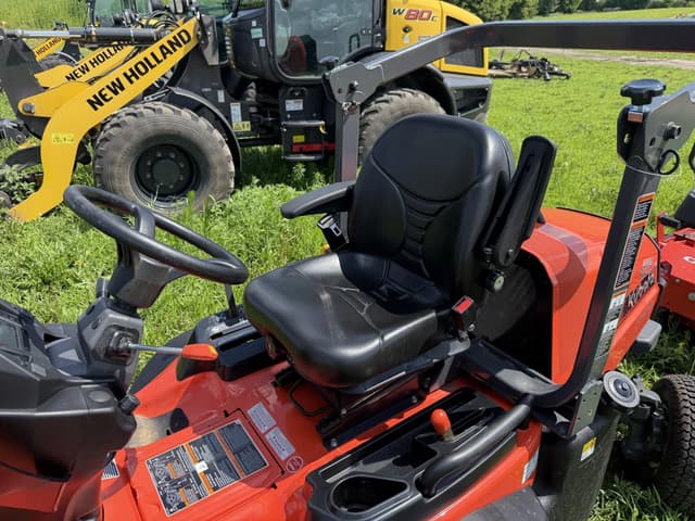 Image of Kubota F2690 equipment image 2