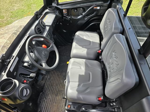 Image of Kubota RTV-X equipment image 4
