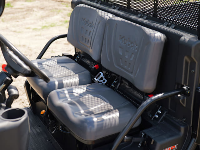 Image of Kubota RTV-X1130 equipment image 4